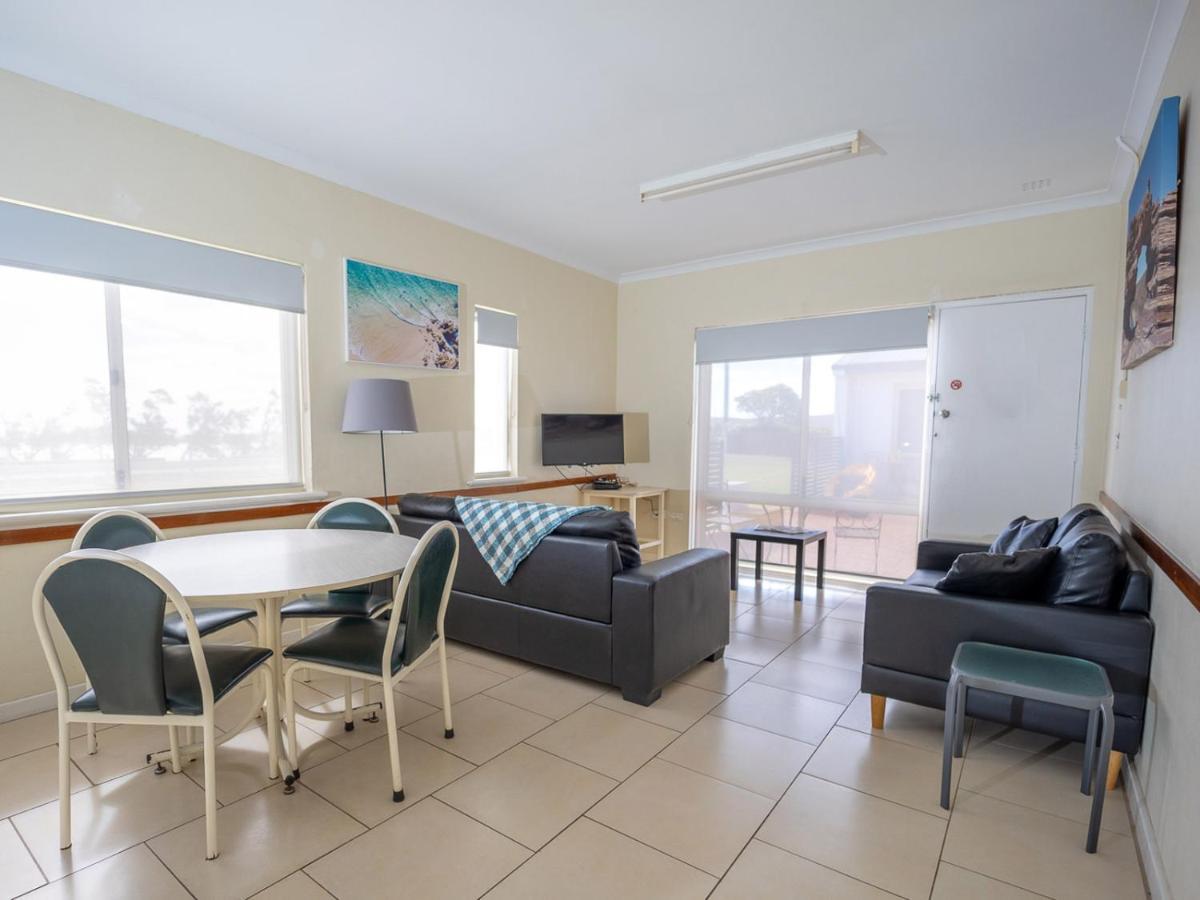 Api Pelican Beach Front Apartments Kalbarri Luaran gambar